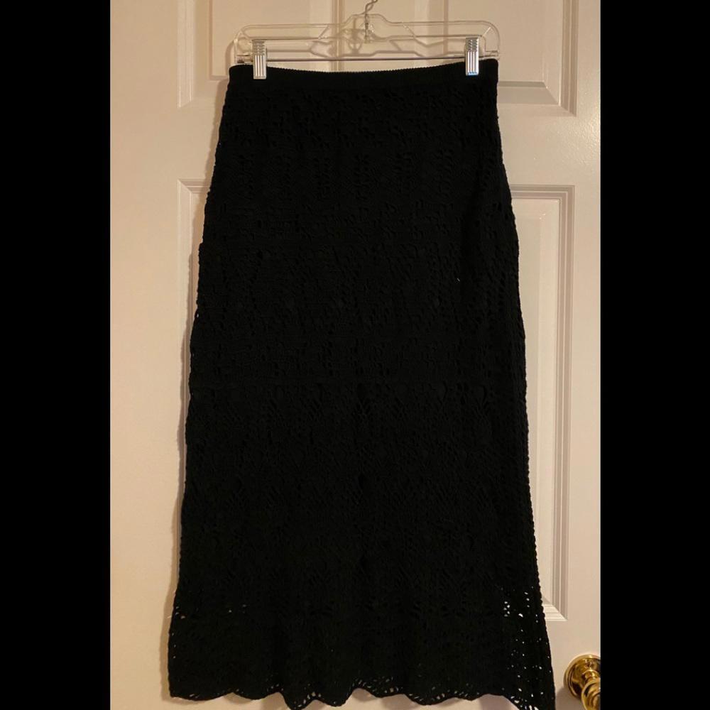NWOT Dialogue black long crochet skirt.